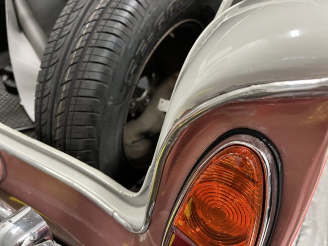 side rear molding